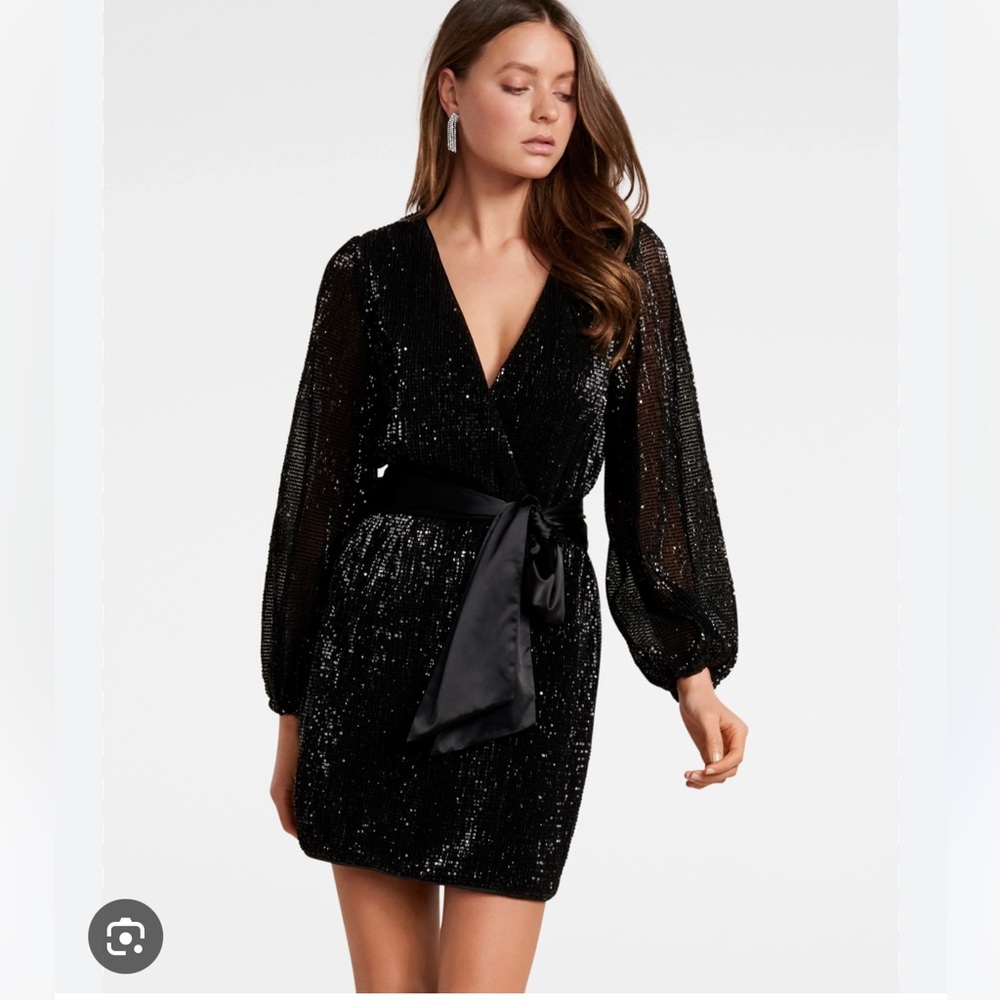 NWT - Di Sequin Mini Dress (Black - Size 6)